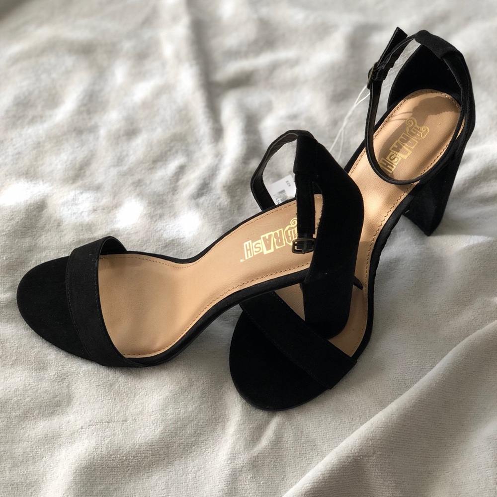Black sandals, chunky heel